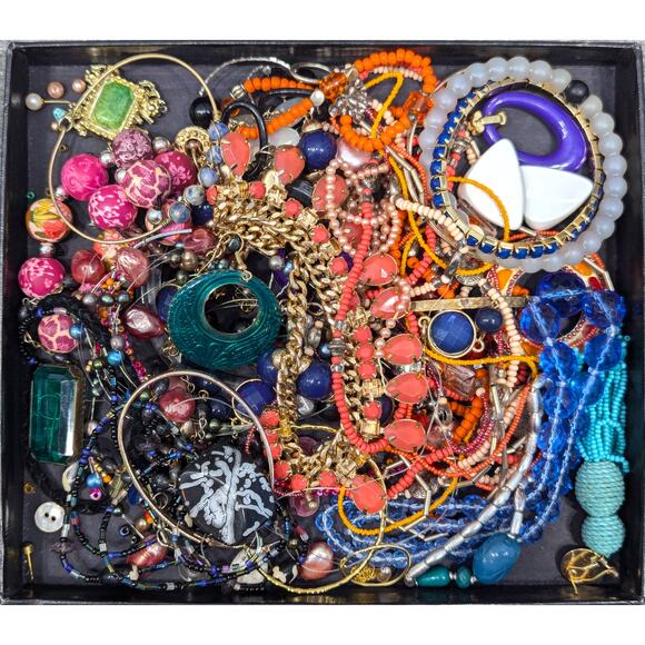 Unbranded Jewelry - Lot of Jewelry, 1 Pound Bag (1 lbs.+) Craft, Junk, Random, Beads, Vintage to Now